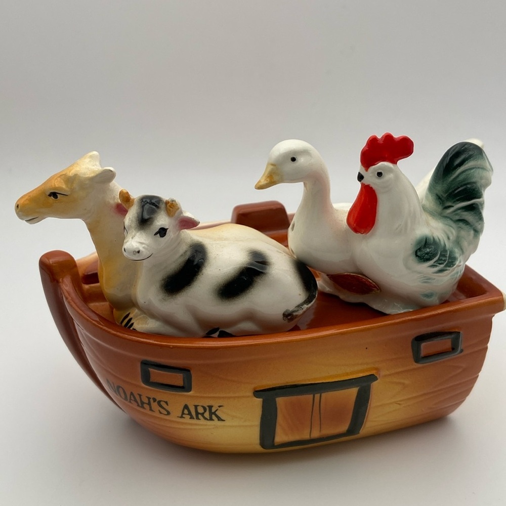 Vintage Enesco Imports Noah’s Ark Sugar Bowl Animal Salt & Pepper Shaker Set